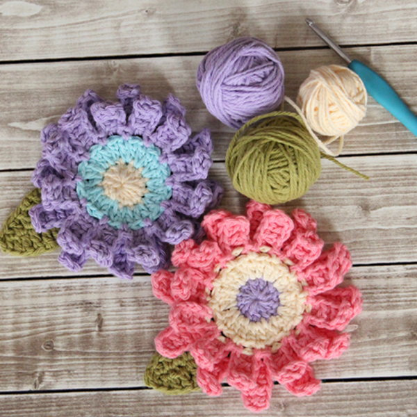 Large Daisy Crochet Flower Free Pattern