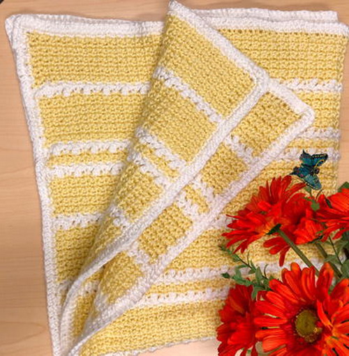 Pretty Crochet Mesh And Berry Baby Blanket