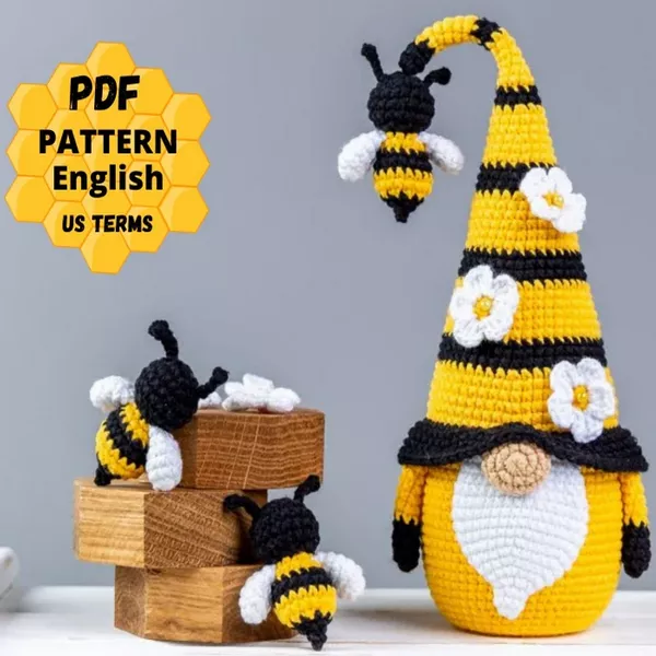 Crochet patterns Gnome with Bee, Crochet gnome pattern with crochet flowers