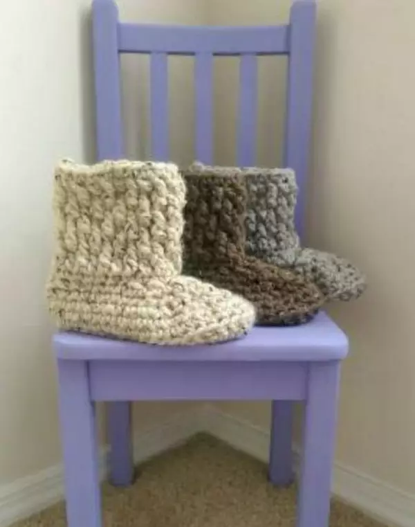 Brickwork Slipper Boots Crochet Pattern