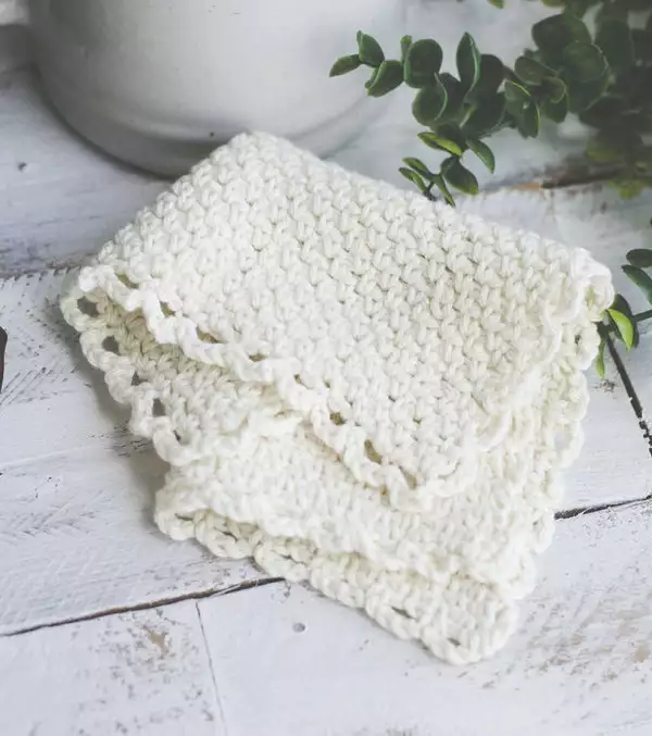 Crochet Farmhouse-Inspired Washcloth