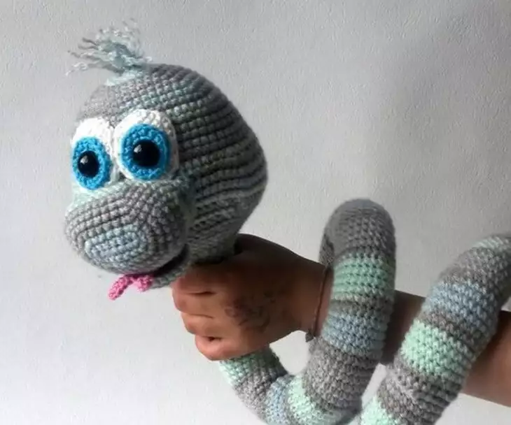 Crochet pattern snake Elsa
