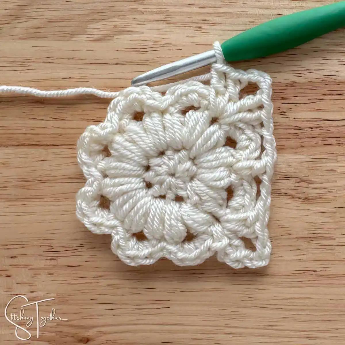 Fountain Flower Crochet Granny Square Pattern Free