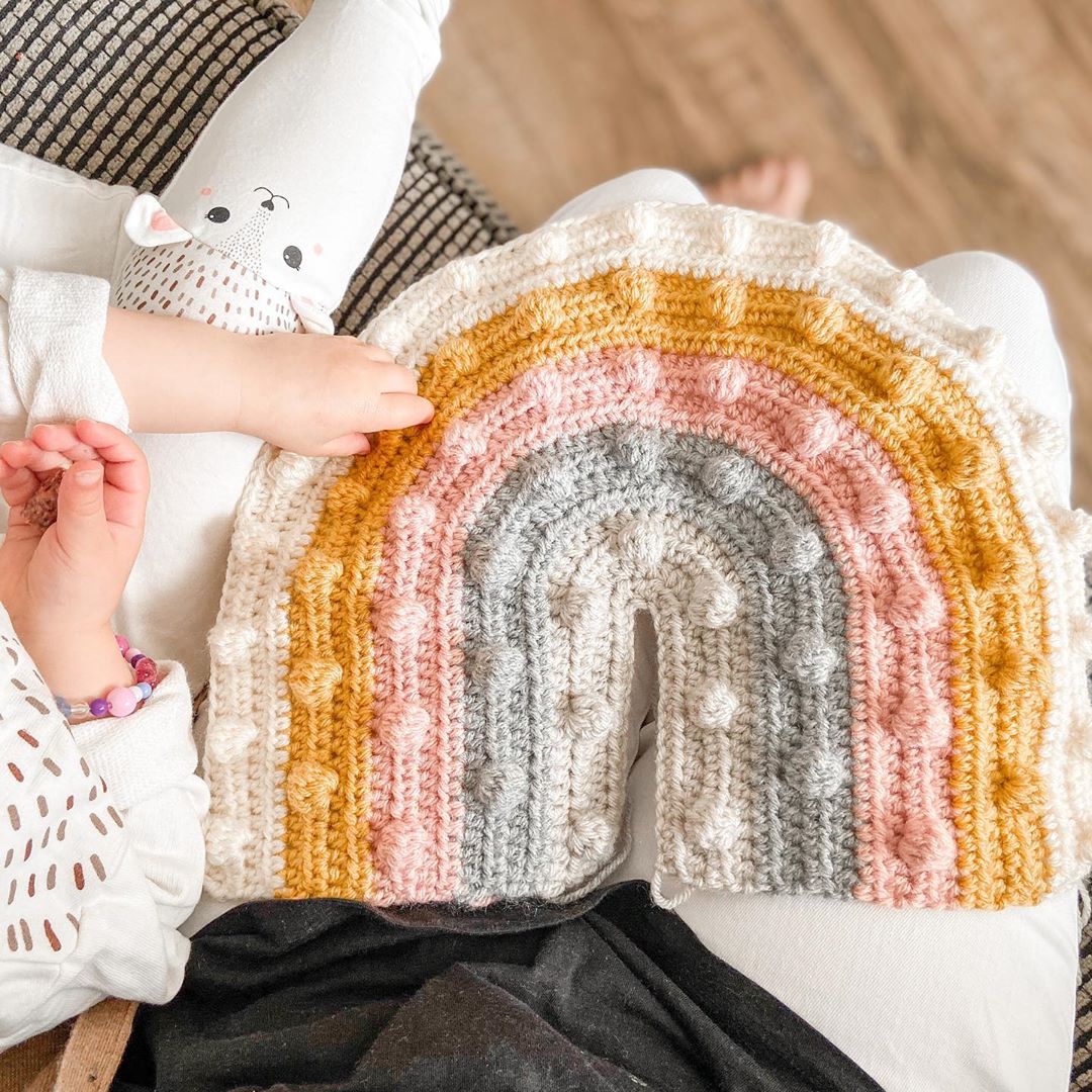 Crochet rainbow pillow pattern
