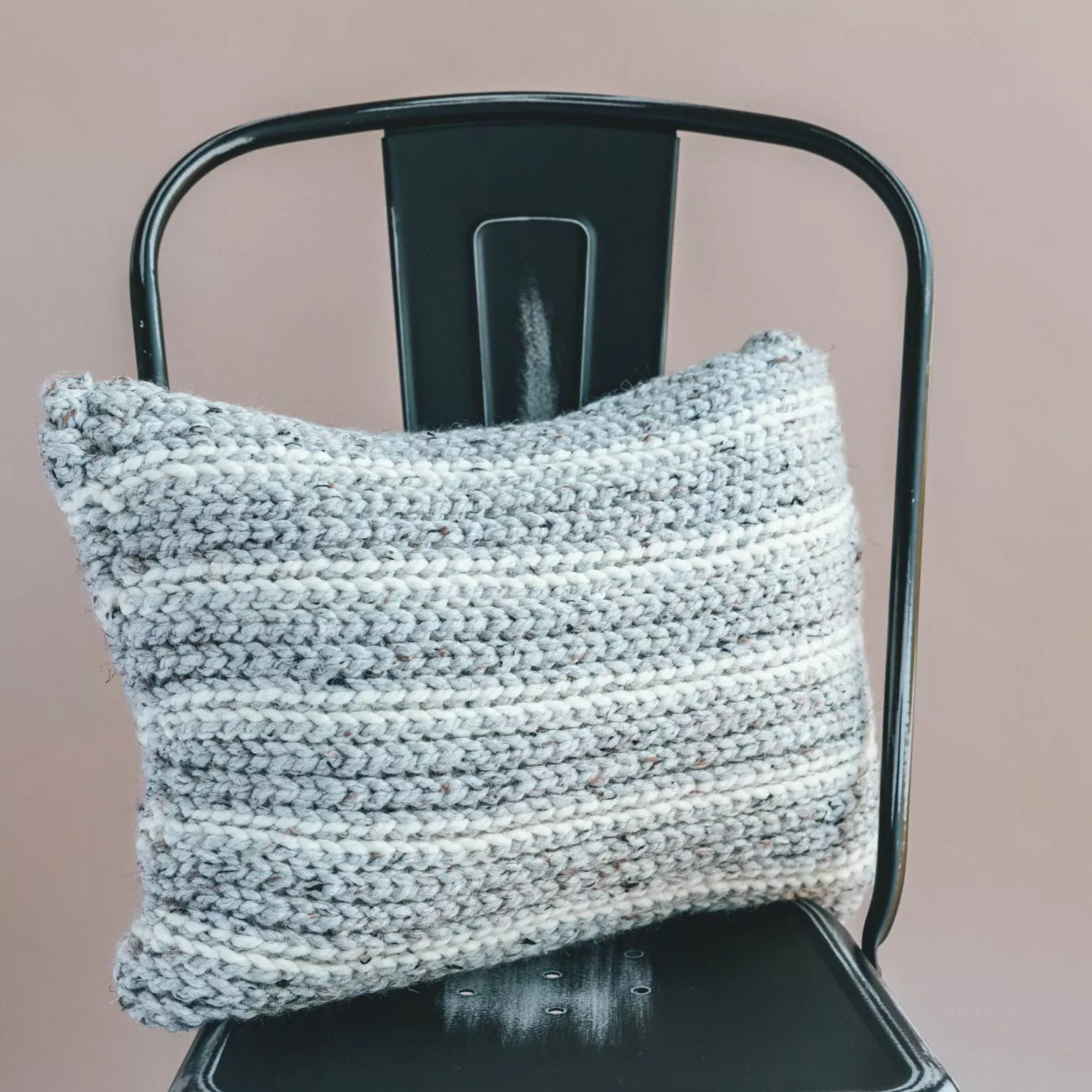 Crochet a Pillow That Looks Like Knitting