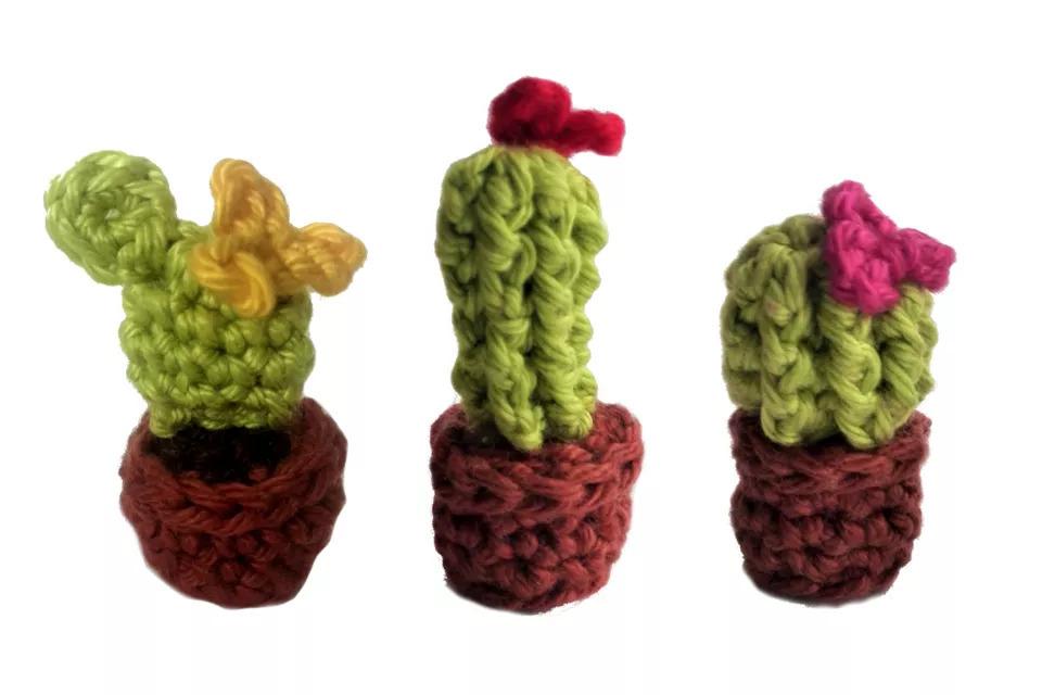 Three Tiny Crochet Cactus Patterns (All Free)