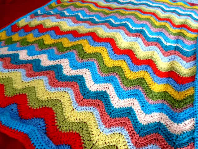 Cheerful Ripple Crochet Blanket Free Pattern