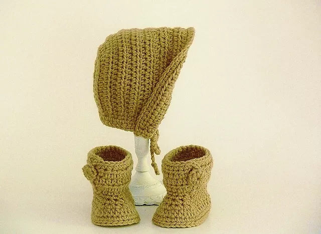 Baby Bonnet and Booties Crochet Pattern
