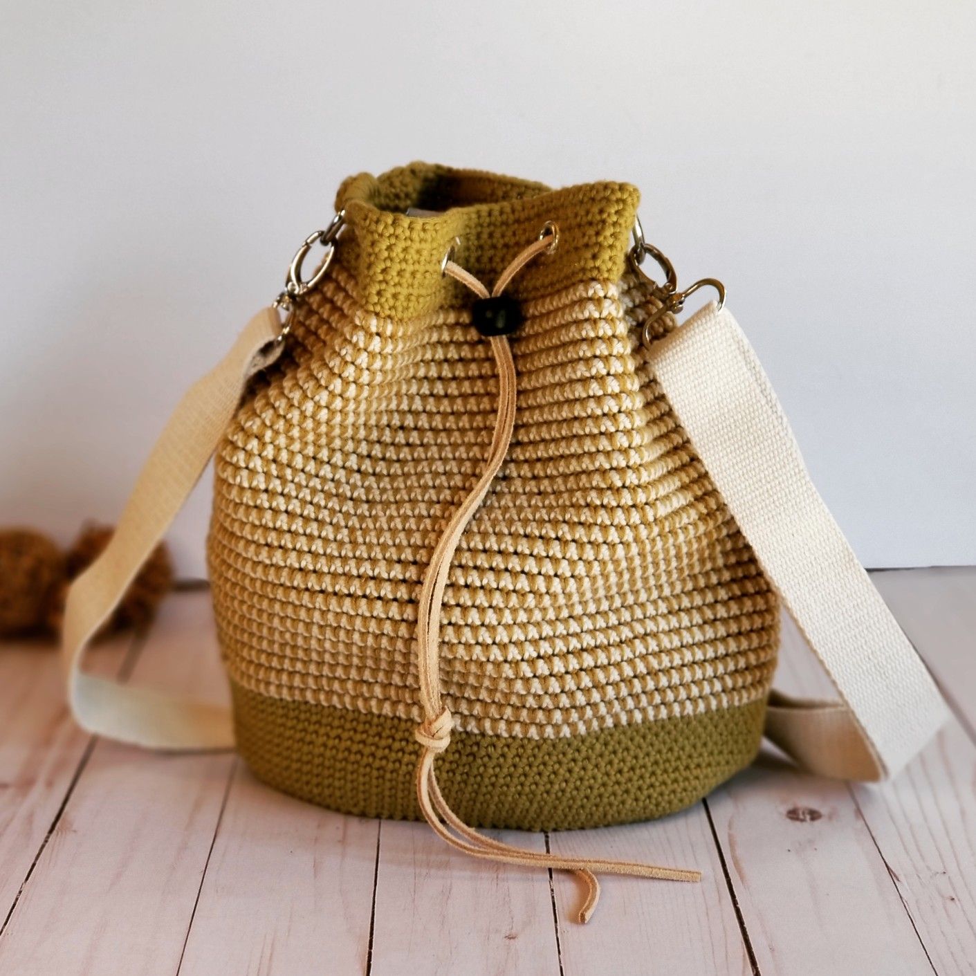 Bucket mosaic bag