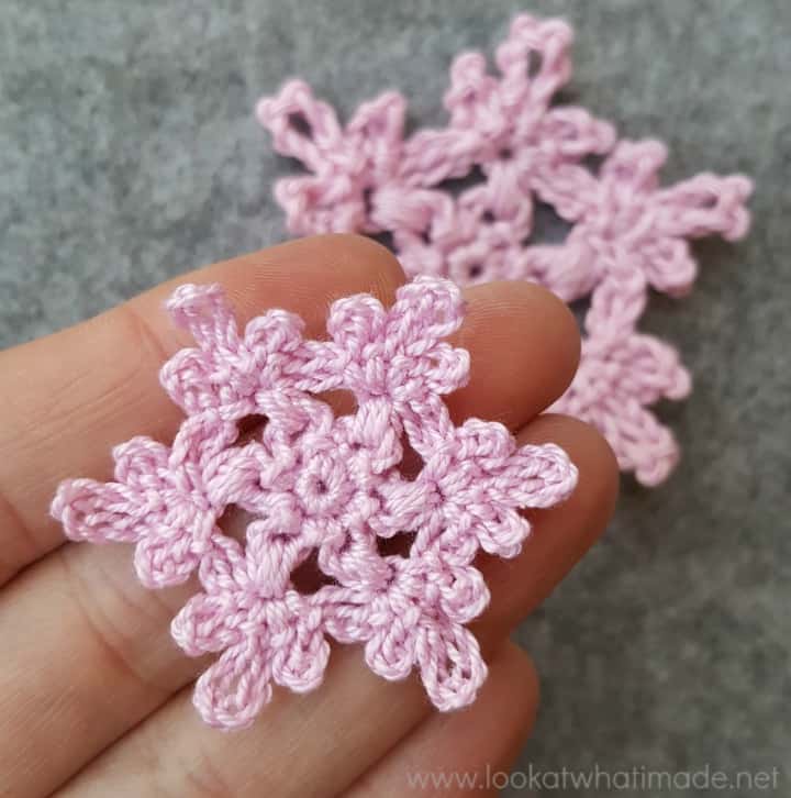 Free crochet patterns for antique snowflakes