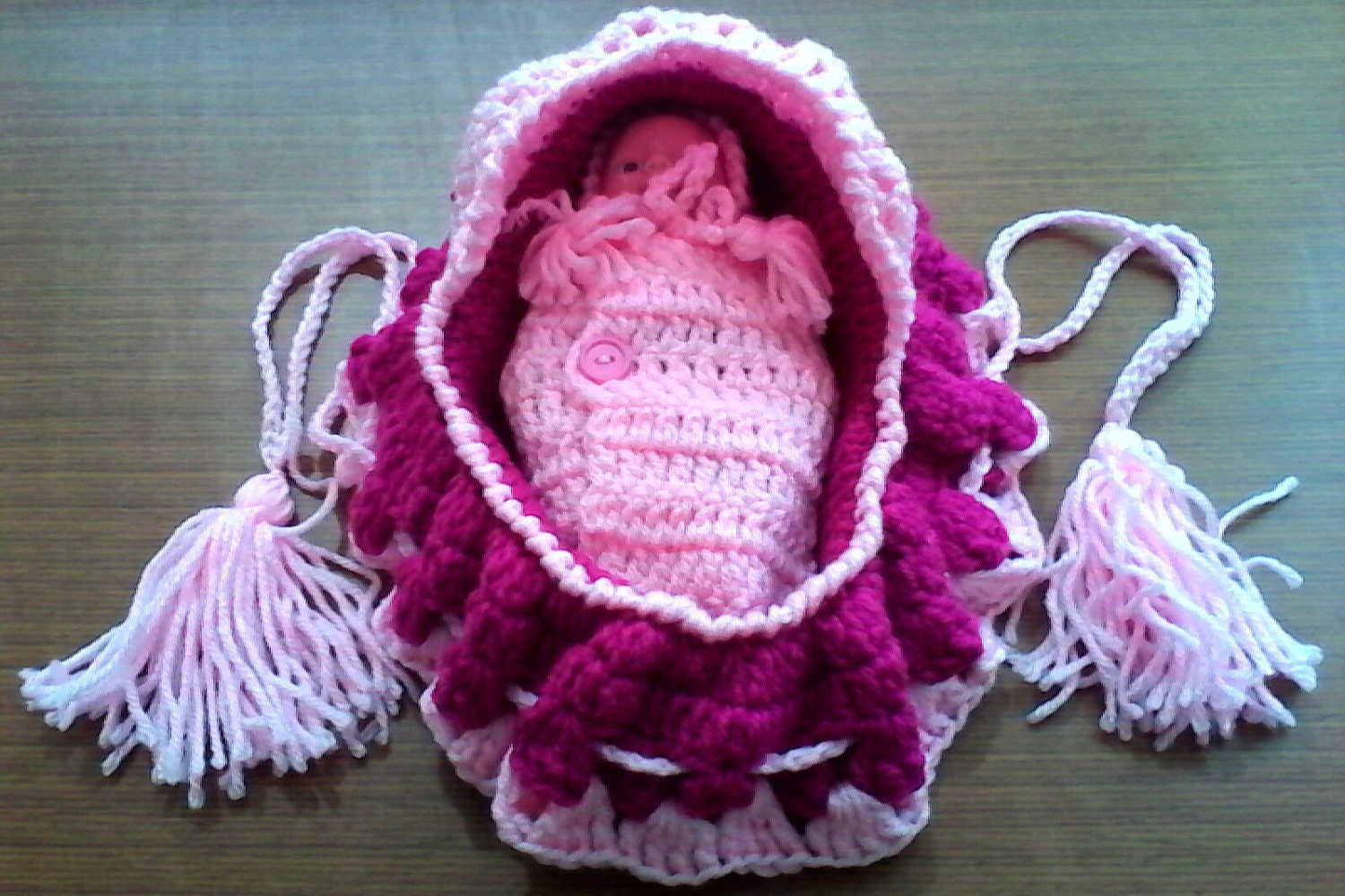 Crochet cradle purse