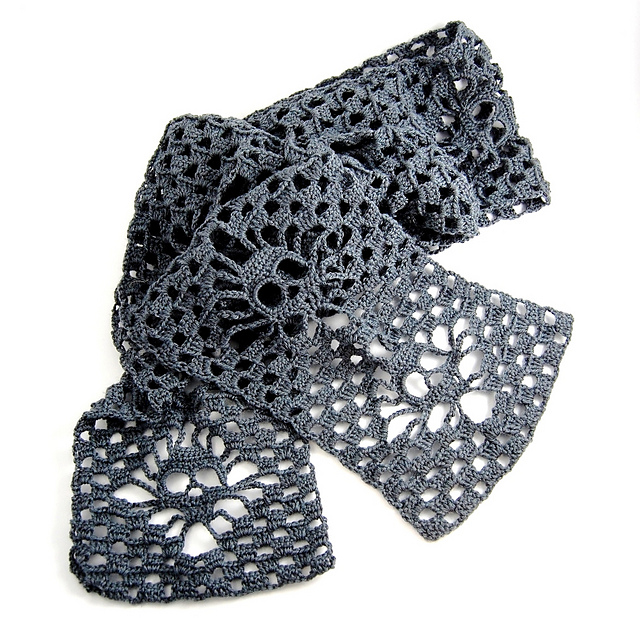 Skull scarf crochet pattern