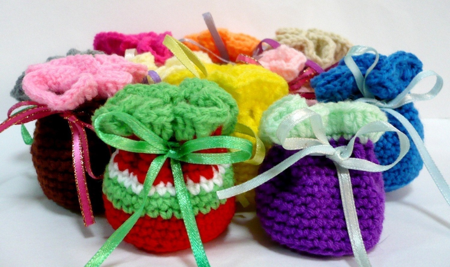 Crochet small drawstring pouch pattern