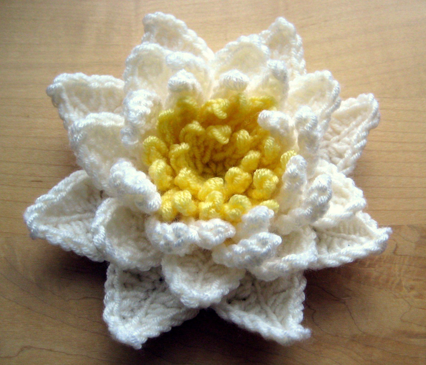 Crochet water lily flower