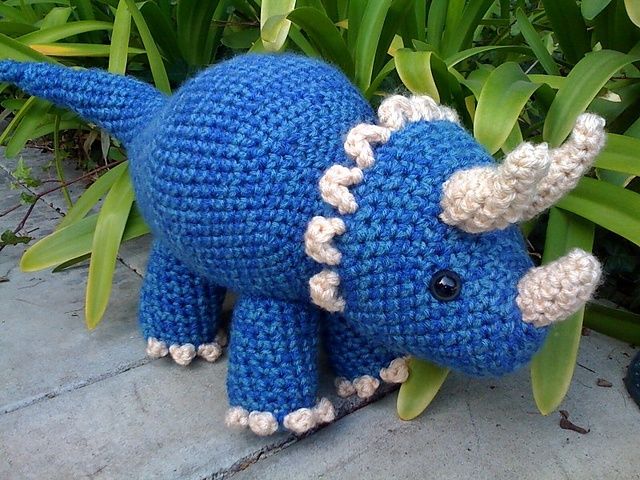 Crochet dinosaur free pattern