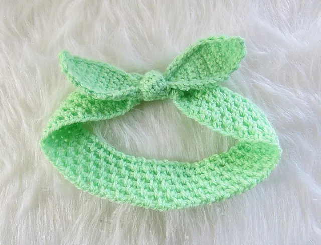 Baby Bow Headband Free Crochet Pattern