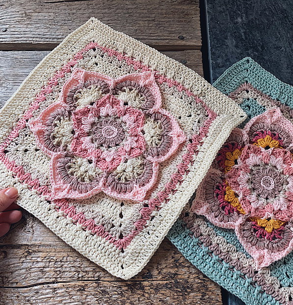 Blooming lotus square crochet pattern