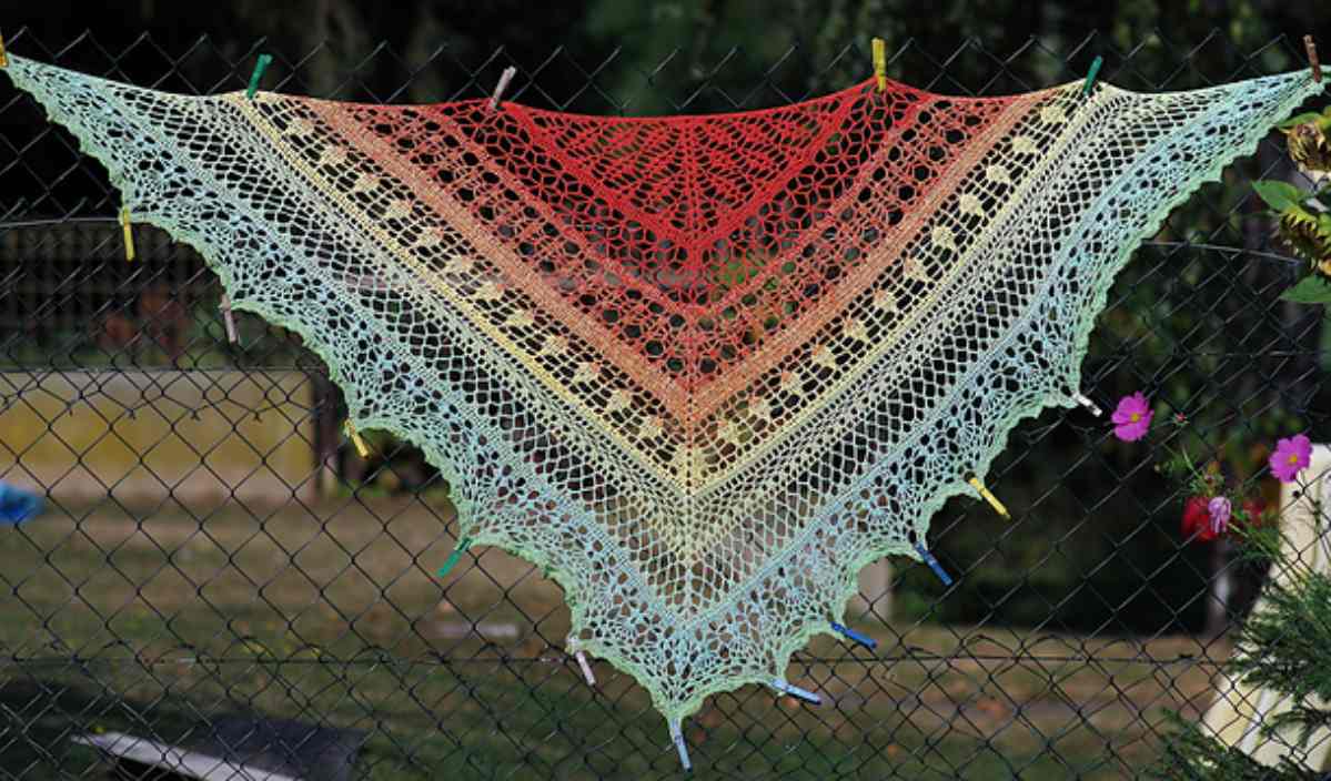 Edlothia shawl crochet pattern