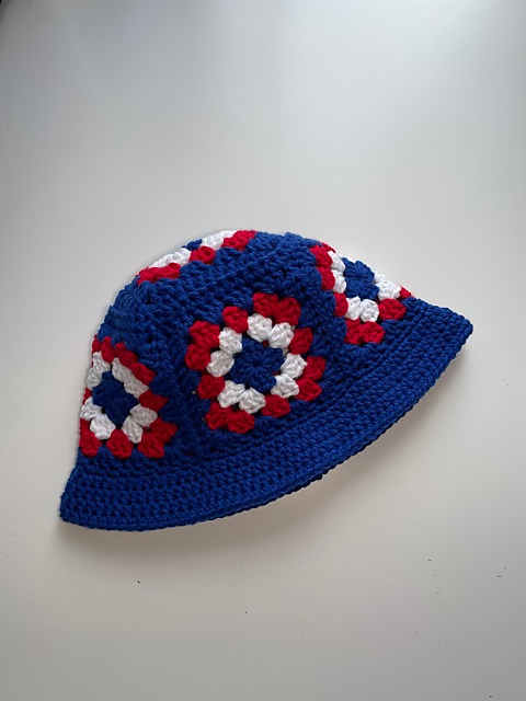 Granny square bucket hat pattern