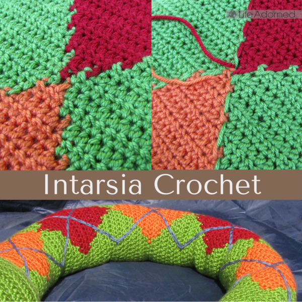 Intarsia crochet in the round