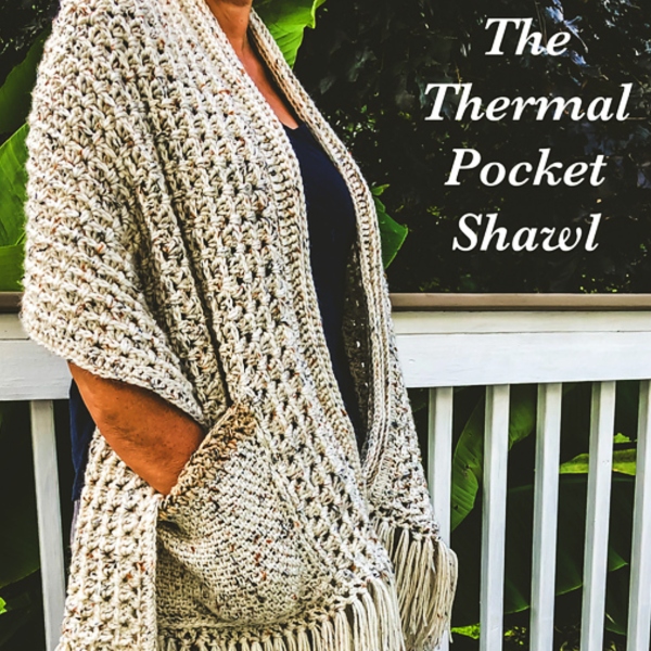 Free crochet shawl with pockets pattern