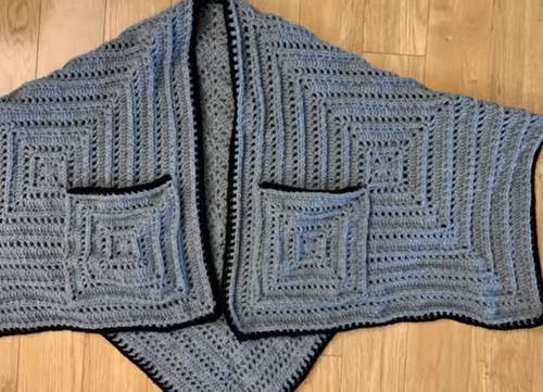 Boho pocket shawl free pattern