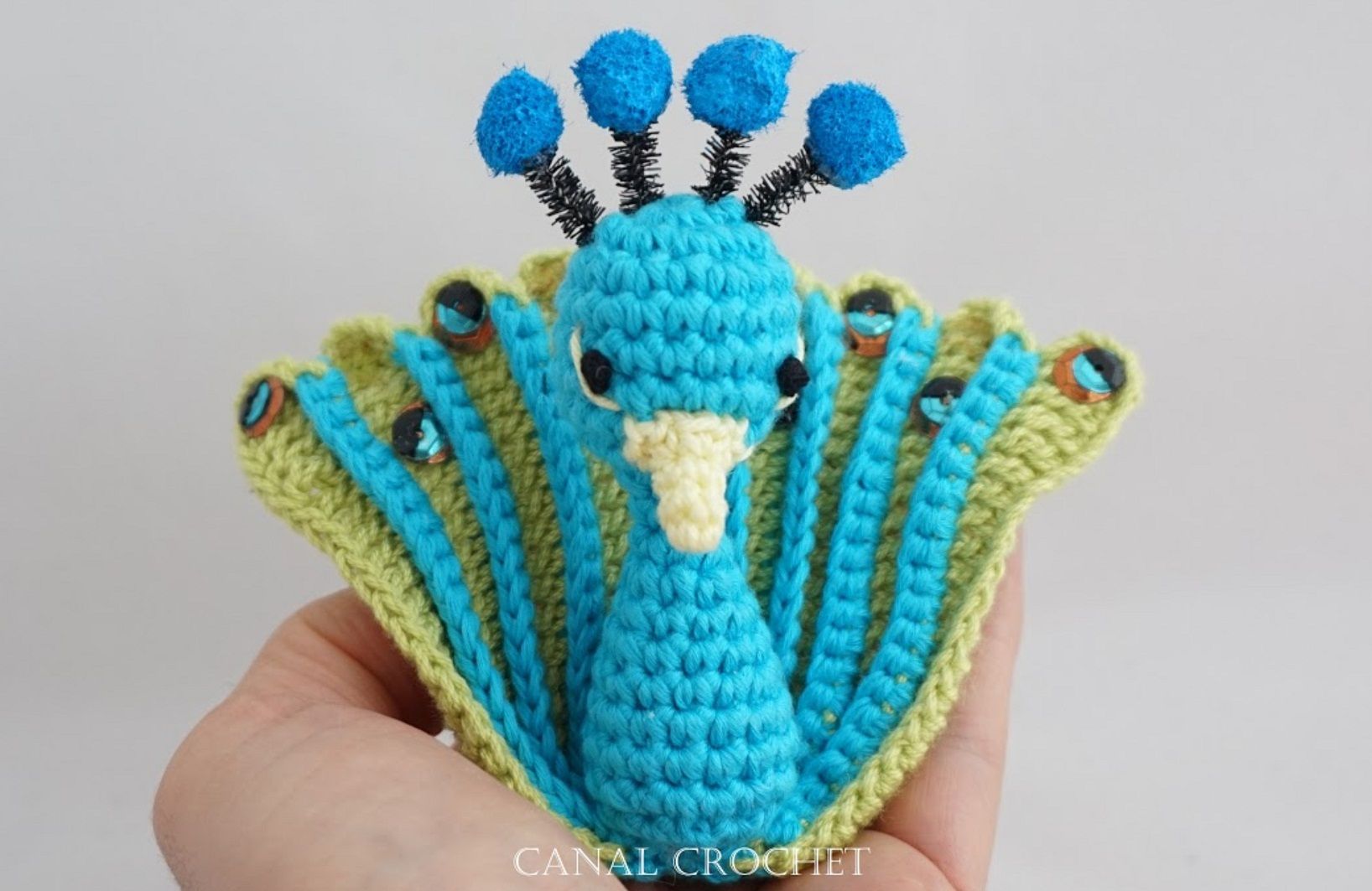 Free crochet peacock pattern