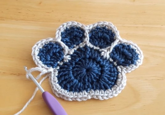 Crochet paw print written pattern