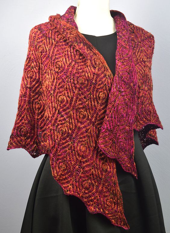 Peacock shawl knitting pattern