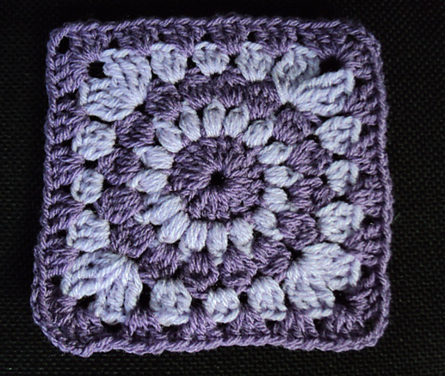 Sunburst granny square pattern