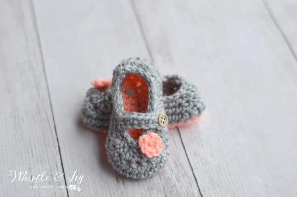 Mary jane baby booties crochet pattern free