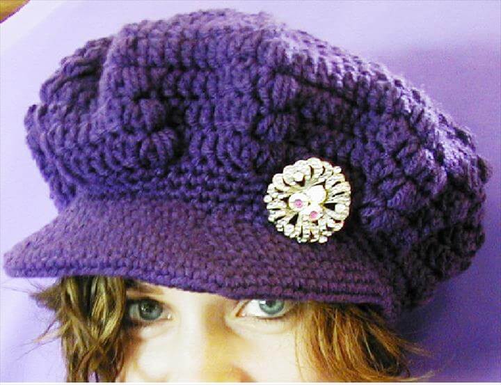 Crochet beret with brim