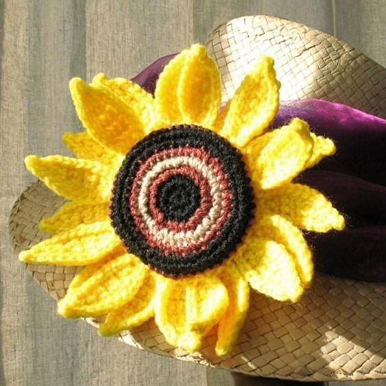Crochet sunflower petal pattern