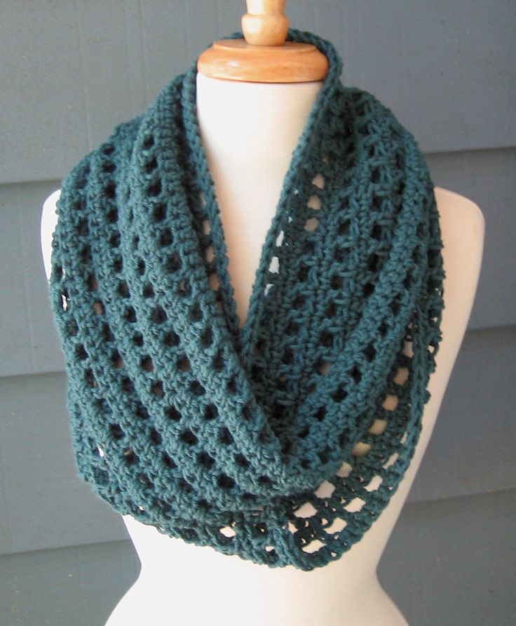 Easy crochet super scarf