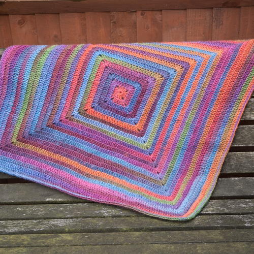 Continuous square crochet blanket pattern