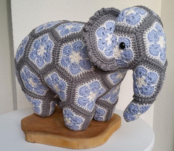 African flower crochet elephant free pattern