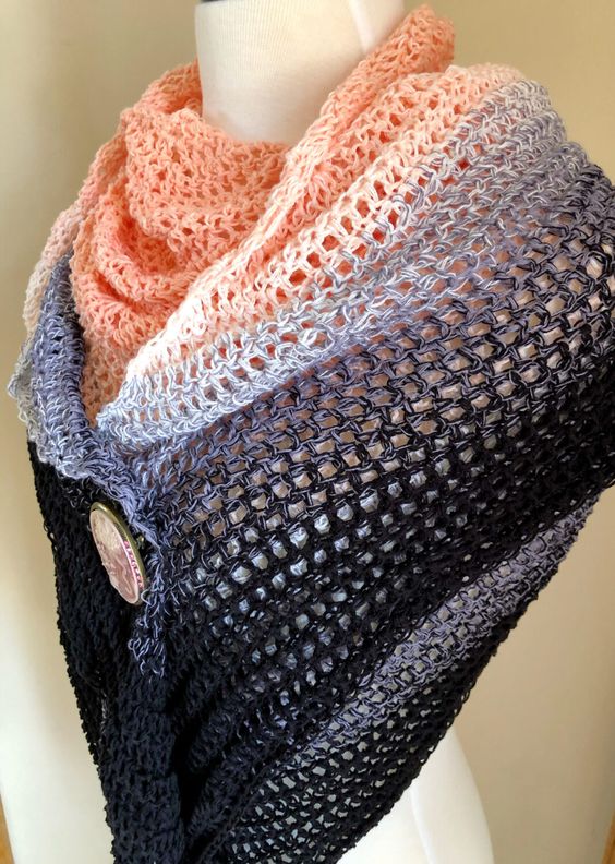 How to crochet a triangle shawl easy and elegant