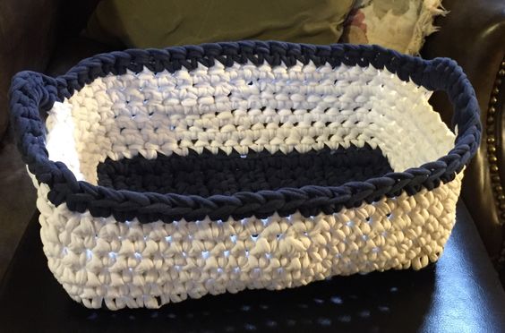 Crochet rectangular basket » Weave Crochet