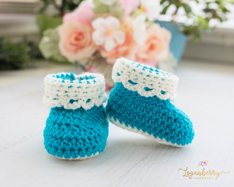 Lace-Trim Crochet Baby Booties for 3-6 Months