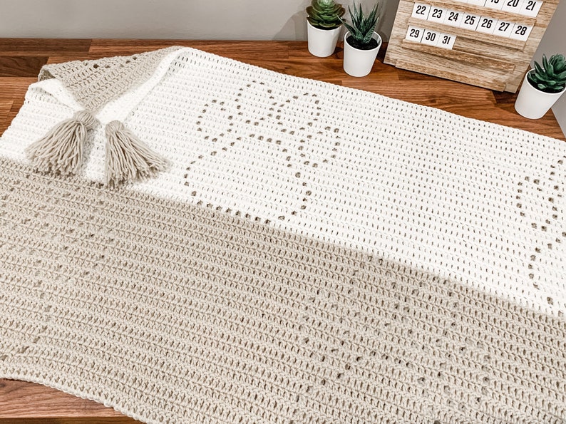 Paw print crochet blanket Weave Crochet