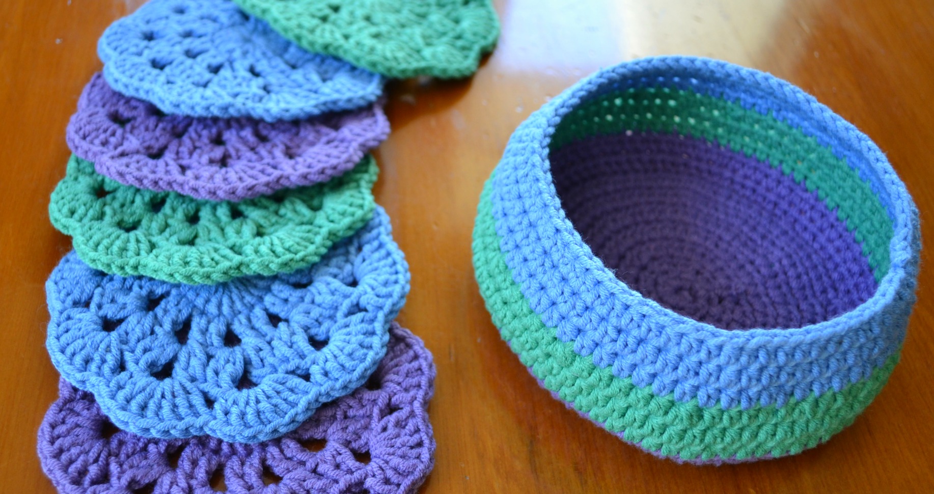Crochet coaster holder pattern