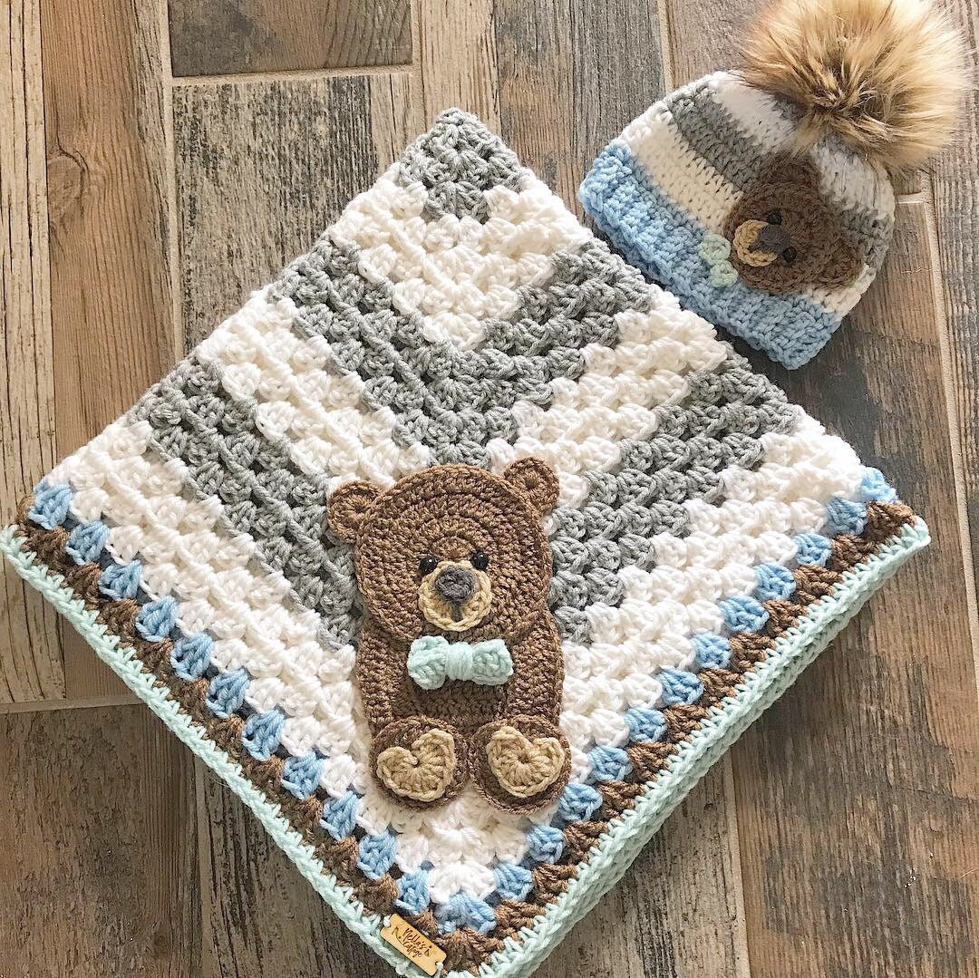 Crochet baby bear blanket
