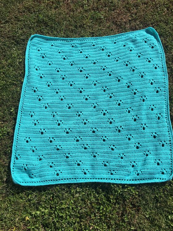 Paw print crochet afghan pattern free
