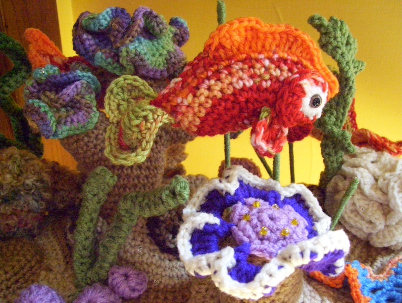 Crochet fish tank