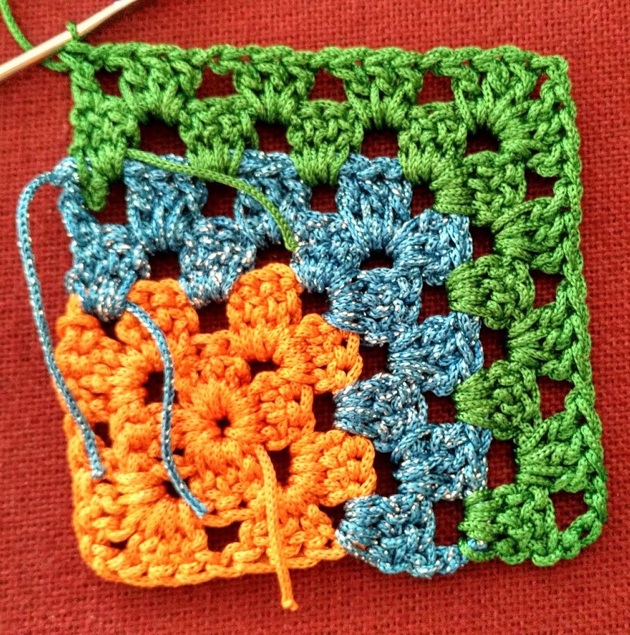 Mitred granny square pattern