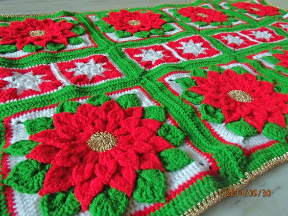 Crochet poinsettia granny square pattern