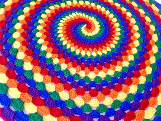 Rainbow spiral crochet pattern