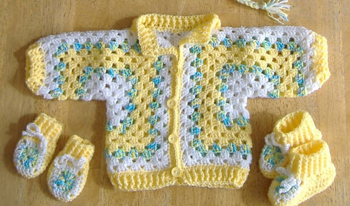 Crochet baby jacket free pattern » Weave Crochet