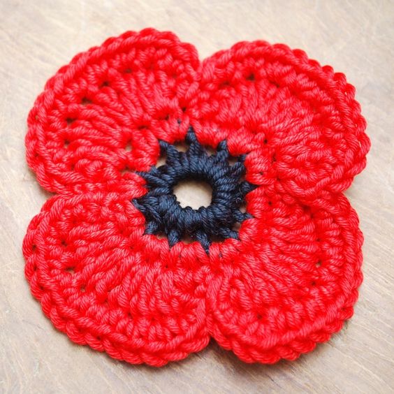 Free crochet pattern for poppy flower