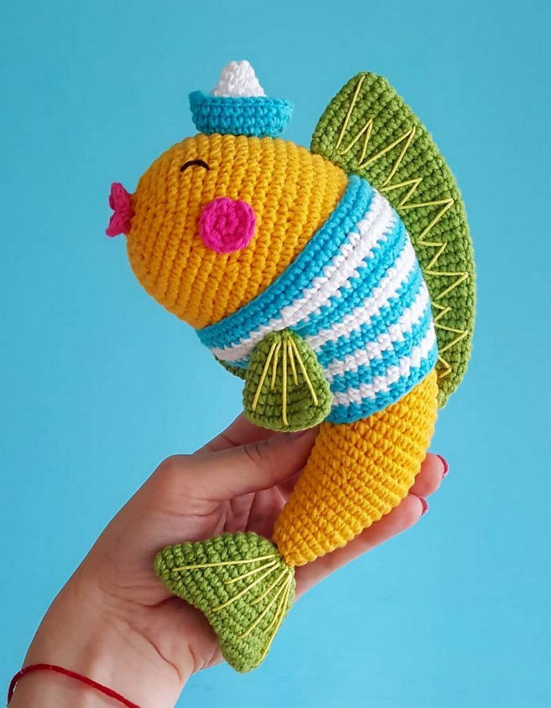 Crochet A Fish » Weave Crochet